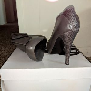 High heel booties